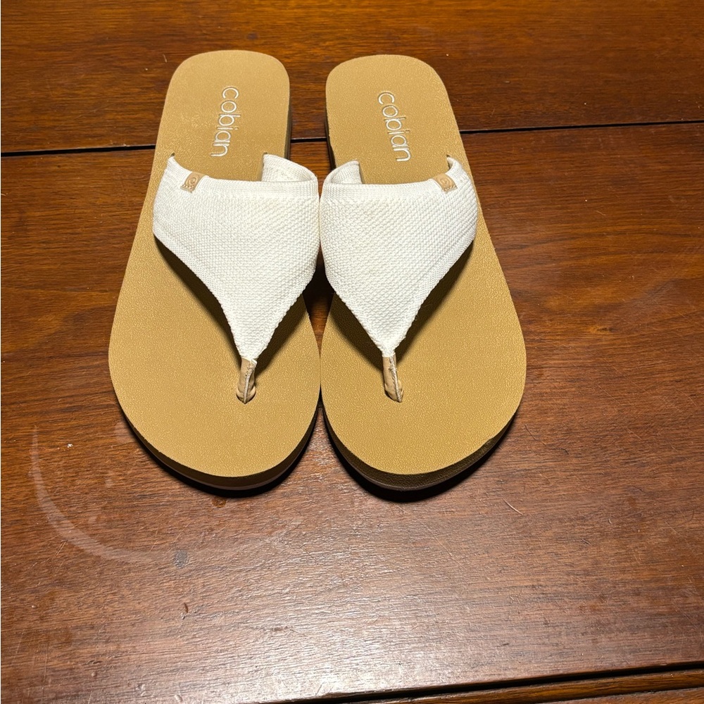 Cobian Flip Flops White Women Size 7 - Picture 2 of 8